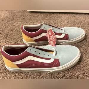 VANS- NEW WITH TAGS - COLOR BLOCK